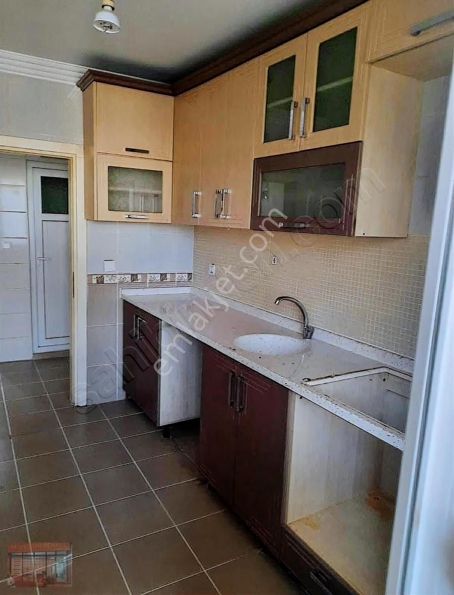 Erikli Mh Kiralık 3+1 Daire Metroya Yakın - Görsel 16