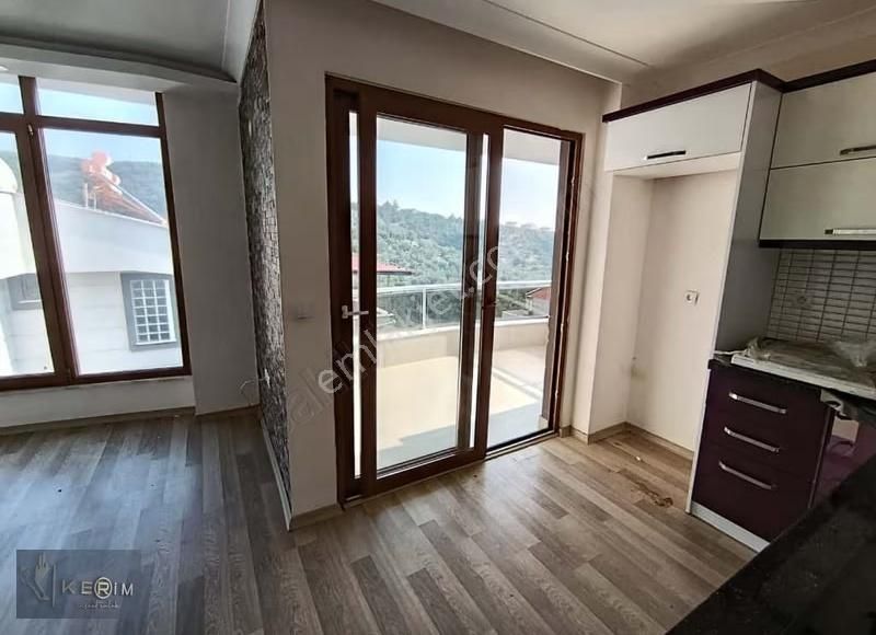 Küçükkuyu Kiralık 3+1 Havuzlu Sitede Deniz Manzara Dubleks Daire - Görsel 17