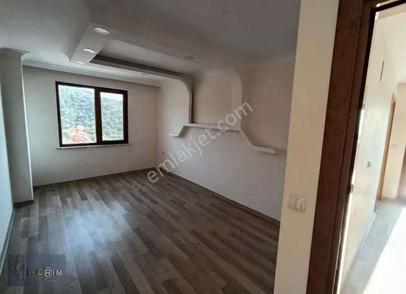 Küçükkuyu Kiralık 3+1 Havuzlu Sitede Deniz Manzara Dubleks Daire - Görsel 12