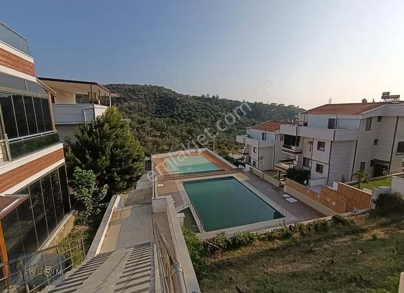 Küçükkuyu Kiralık 3+1 Havuzlu Sitede Deniz Manzara Dubleks Daire - Görsel 13