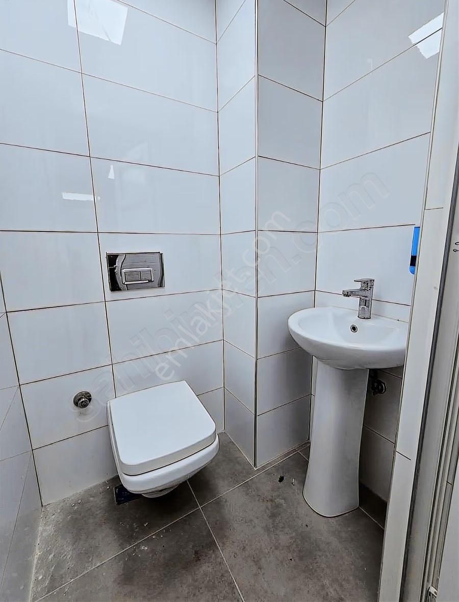 Soğuk Hava Depolu, Yük Asansörlü, 3 Katlı Kiralık Dükkan - Görsel 15