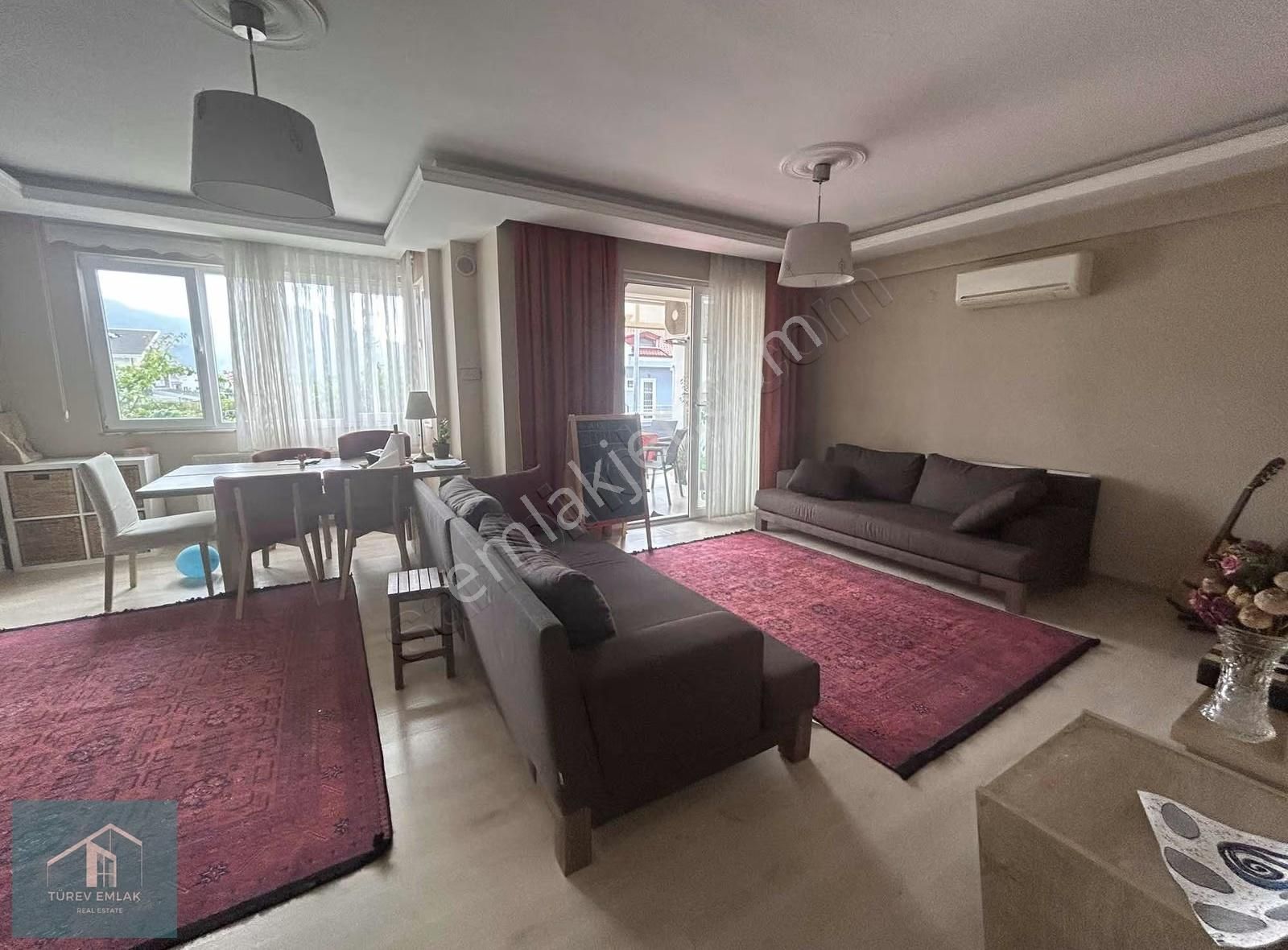 Harika Lokasyonda Havuzlu Satılık Geniş 4+1 Dubleks Daire
