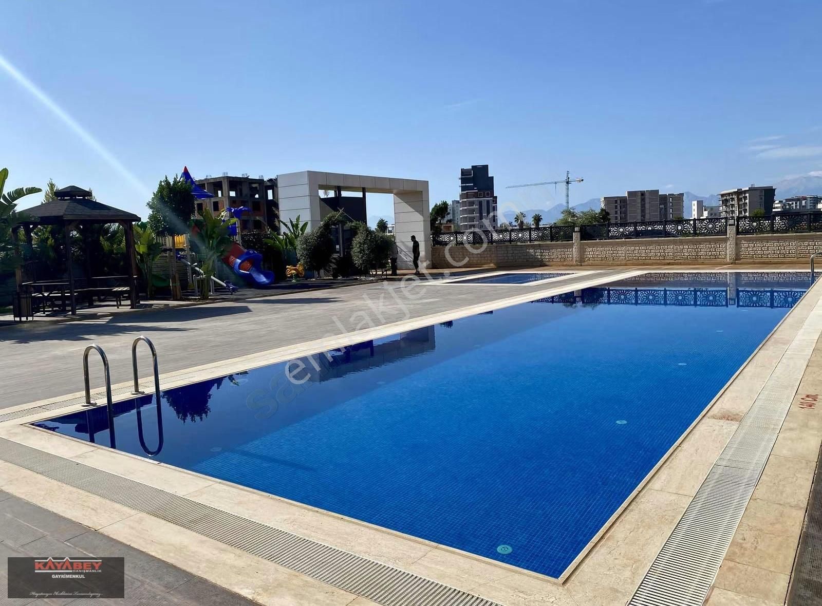 Altıntaş İskanl Lüks Site 1+1 Teraslı Sauna Fıtnes Açk,kpl Otprk - Görsel 18