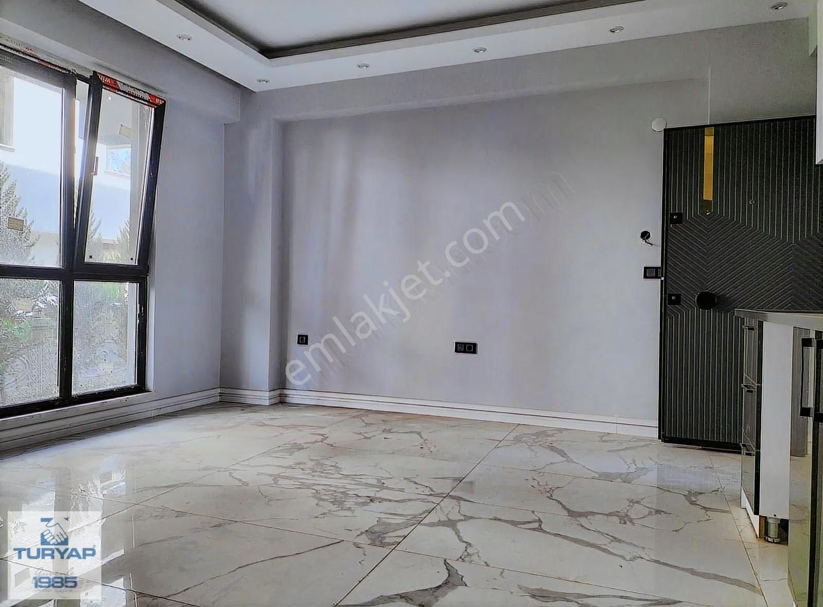 Yalova Kadıköy Tarihi Çınarlı Yola Cephe Satılık Daire - Görsel 3