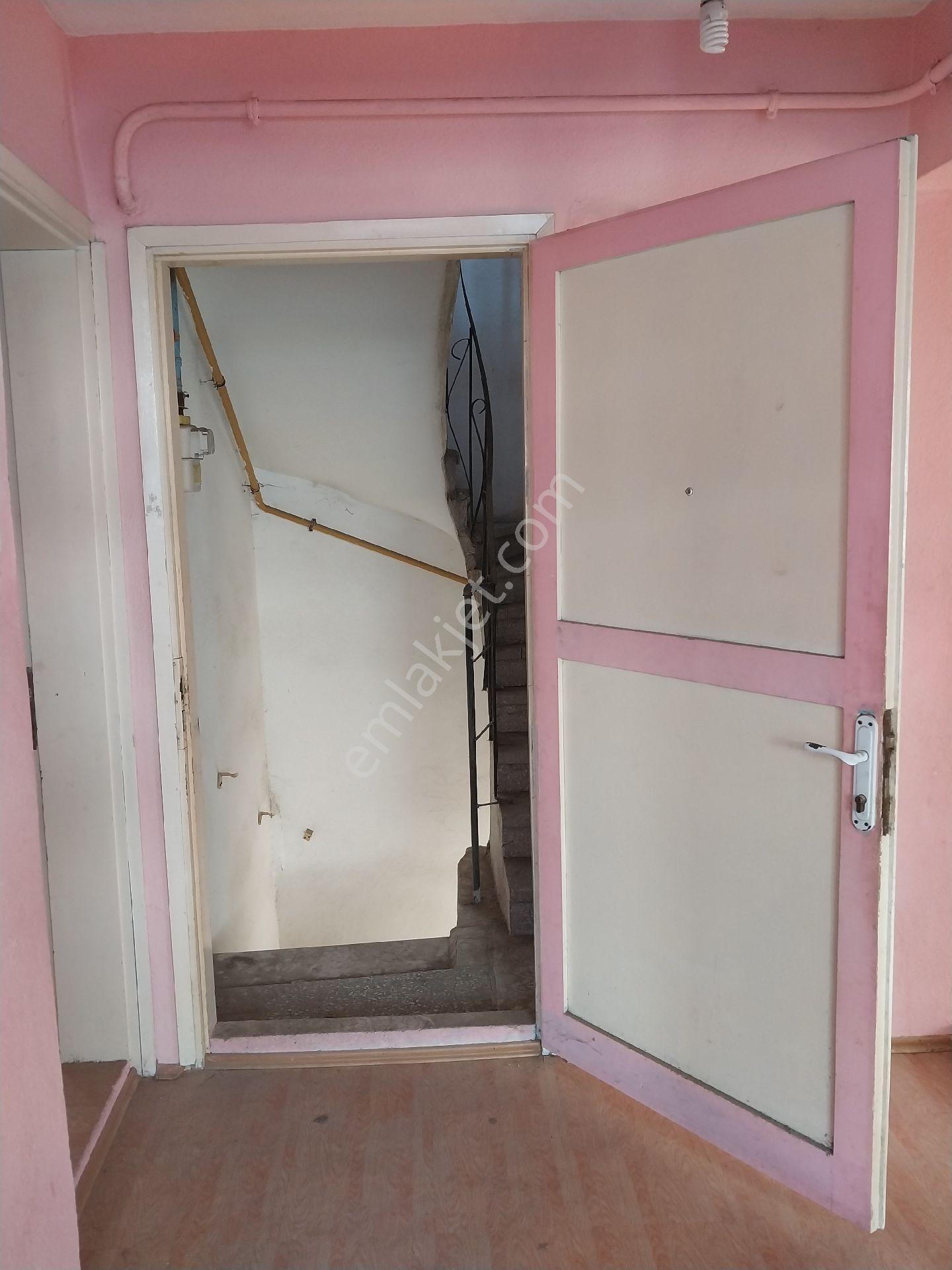 Tekirdağ Süleymanpaşa Gayrimenkulden Satılık Müstakil Ev Çınarlı Mah 3katlı Arsa Paylı - Görsel 17