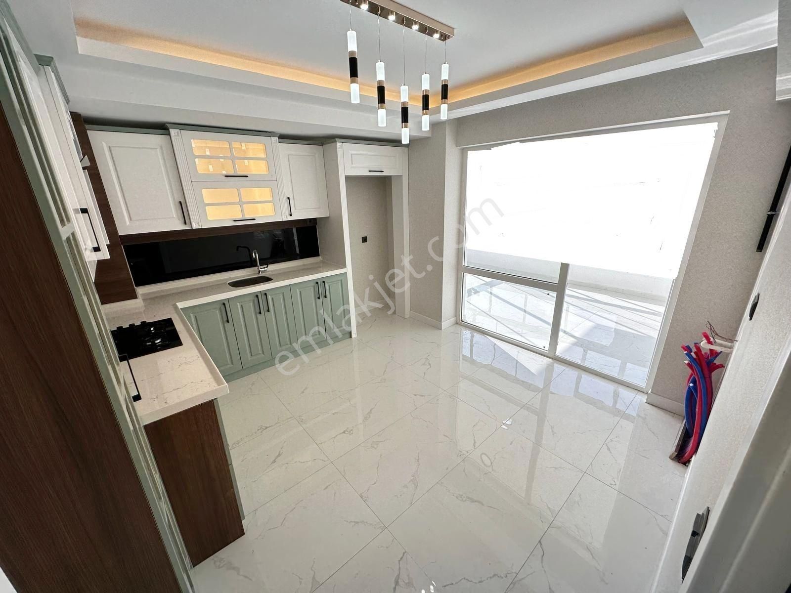 Yenikent Fevzi Çakmak Mh.de 4+1 Cadde Üstünde Satılık Daire - Görsel 3