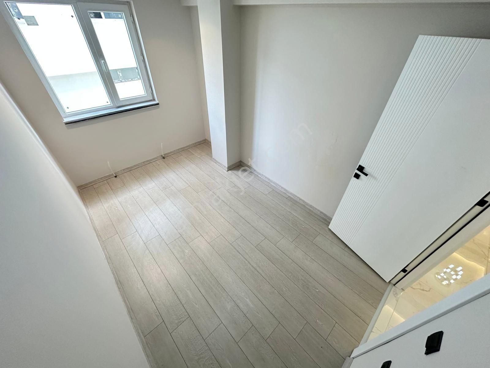 Yenikent Fevzi Çakmak Mh.de 4+1 Cadde Üstünde Satılık Daire - Görsel 23