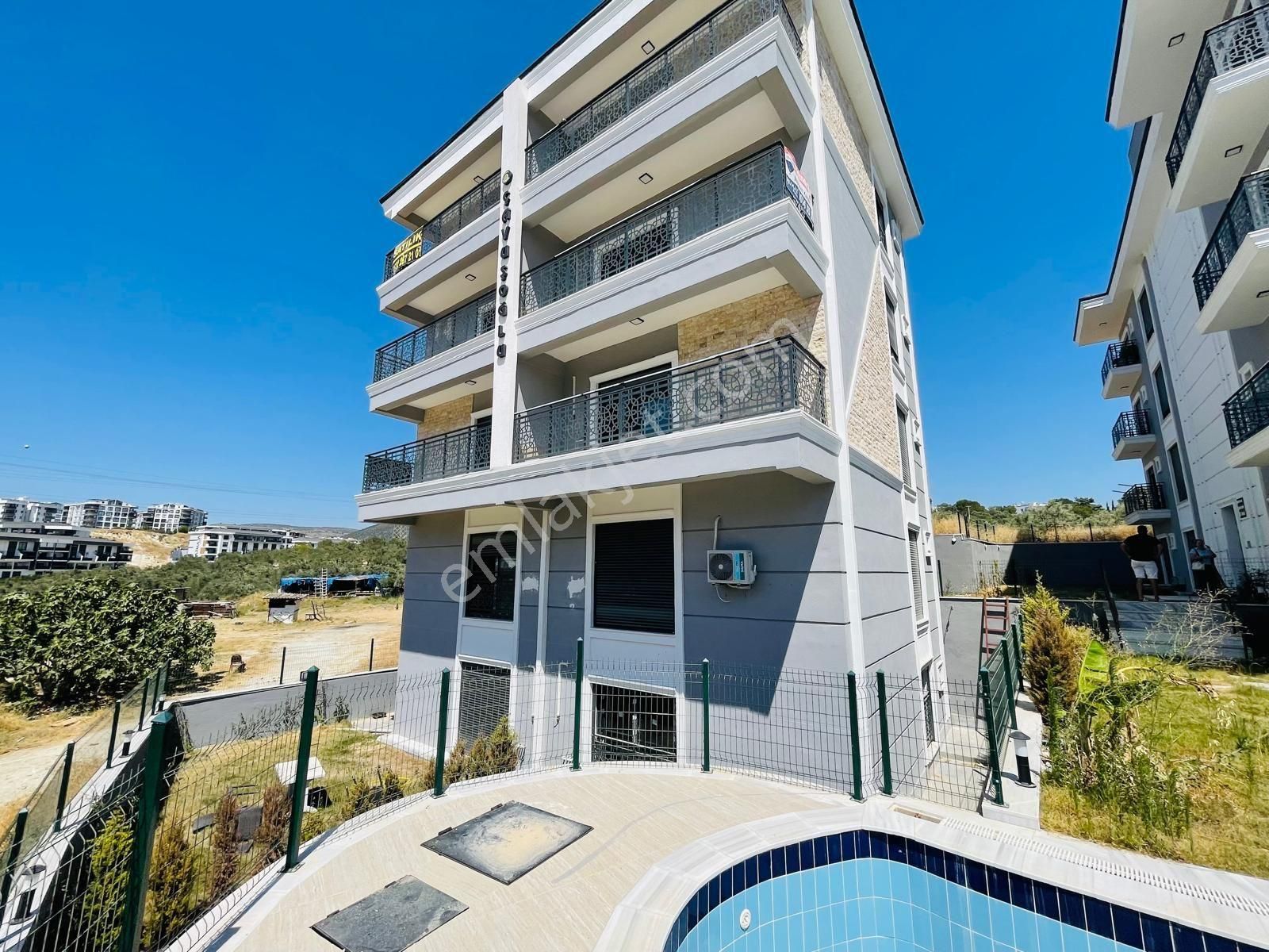 Kuşadası Merkezde Arakat Havuzlu Doğalgazlı Asansörlü 2+1 90m2 Daire - Görsel 10