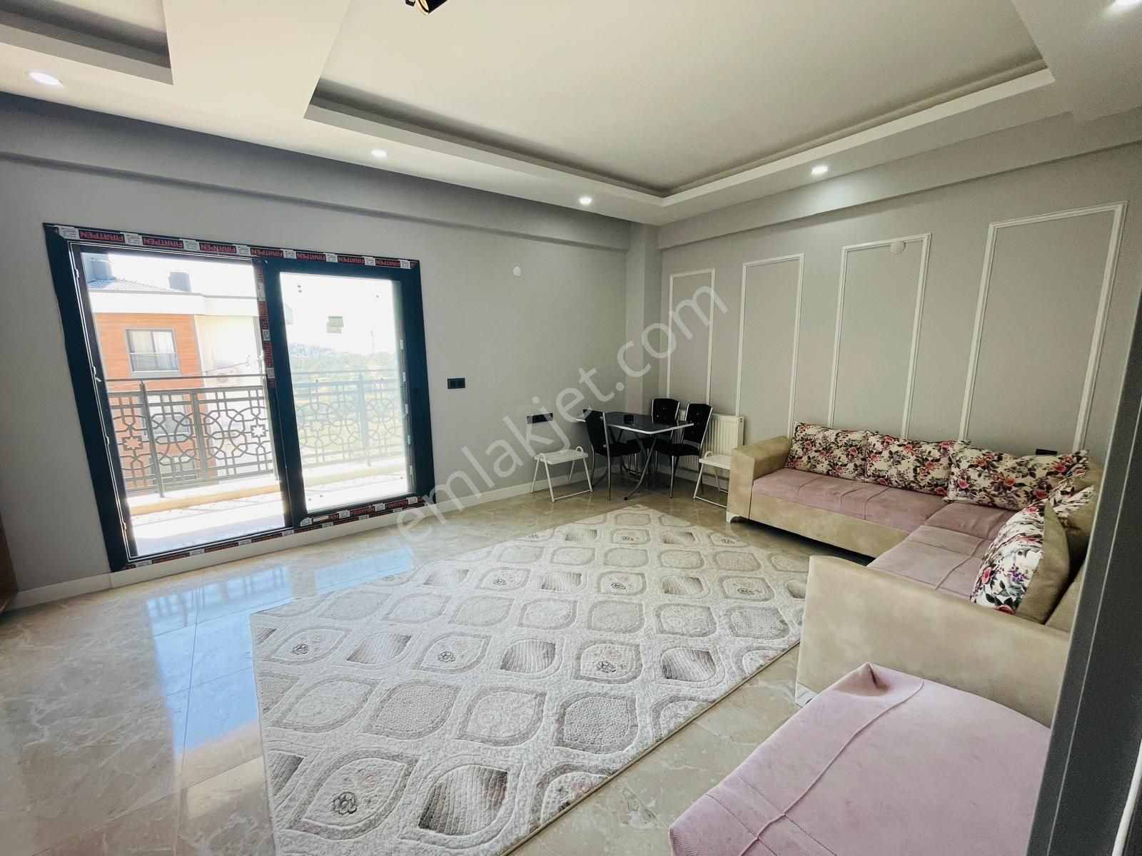 Kuşadası Merkezde Arakat Havuzlu Doğalgazlı Asansörlü 2+1 90m2 Daire - Görsel 35