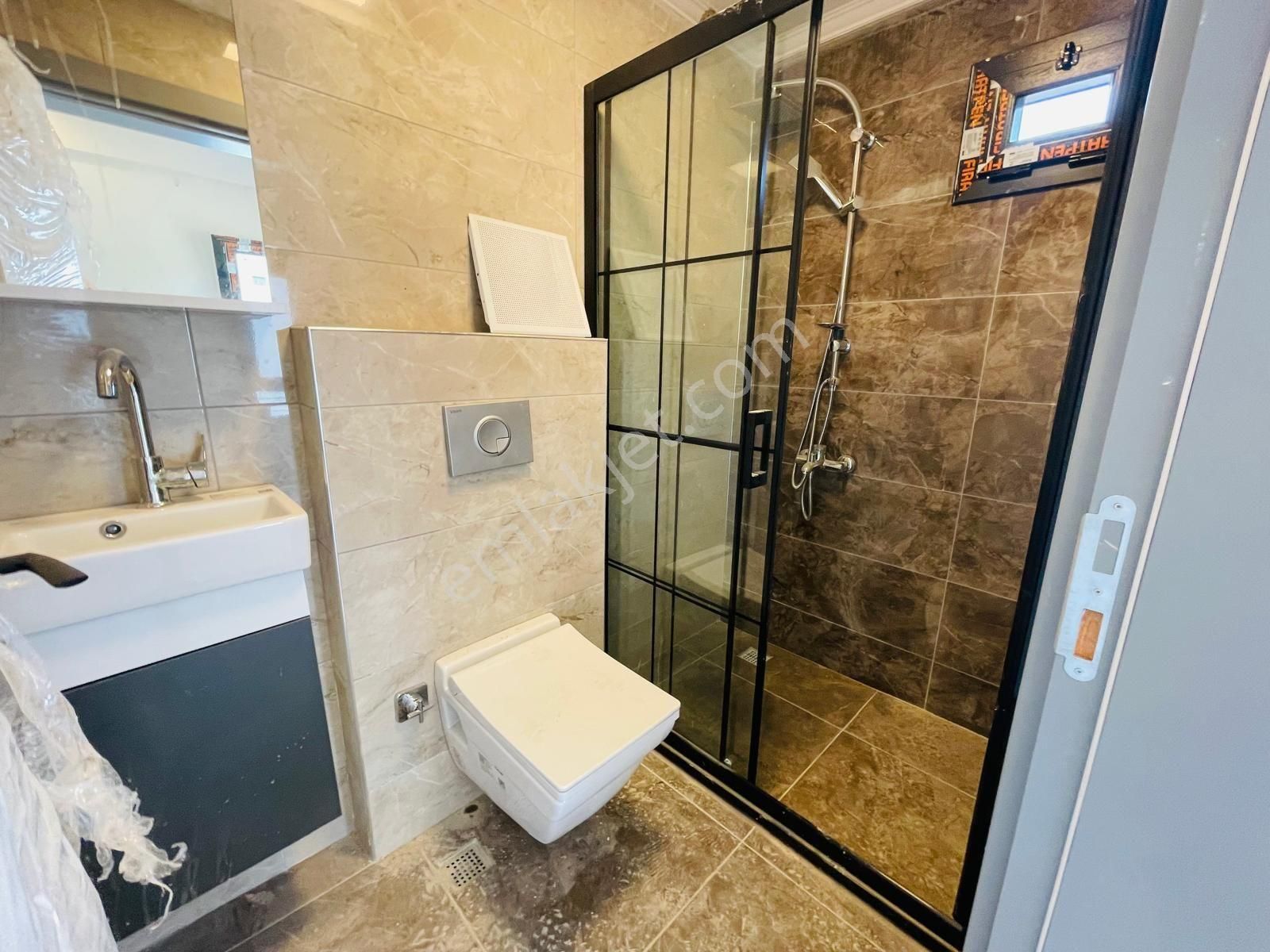 Kuşadası Merkezde Arakat Havuzlu Doğalgazlı Asansörlü 2+1 90m2 Daire - Görsel 30