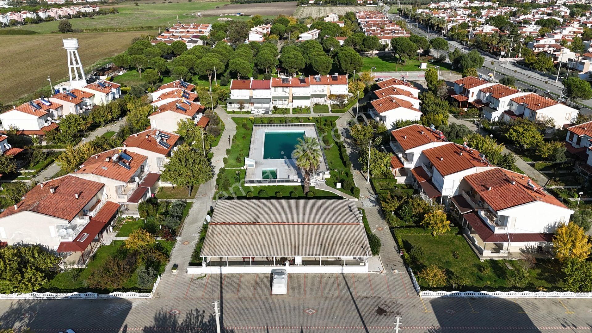 İzmir Dikili Salihleraltı Denize Yakın Satılık Havuzlu Yazlık