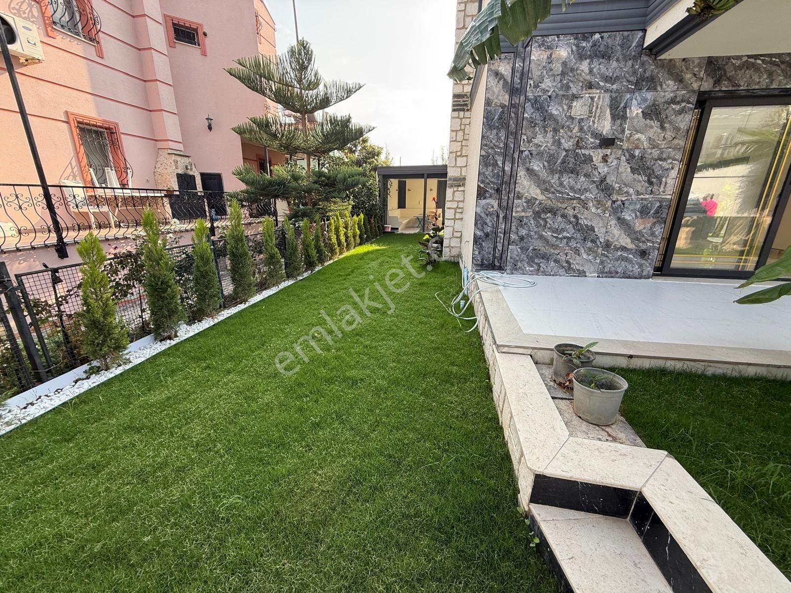 Kuşadası Kadınlar Denizinde Sahile 600mt Mesafede Tek Müstakil Özel Havuzlu Sıfır 4+1 180m2 Villa - Görsel 28