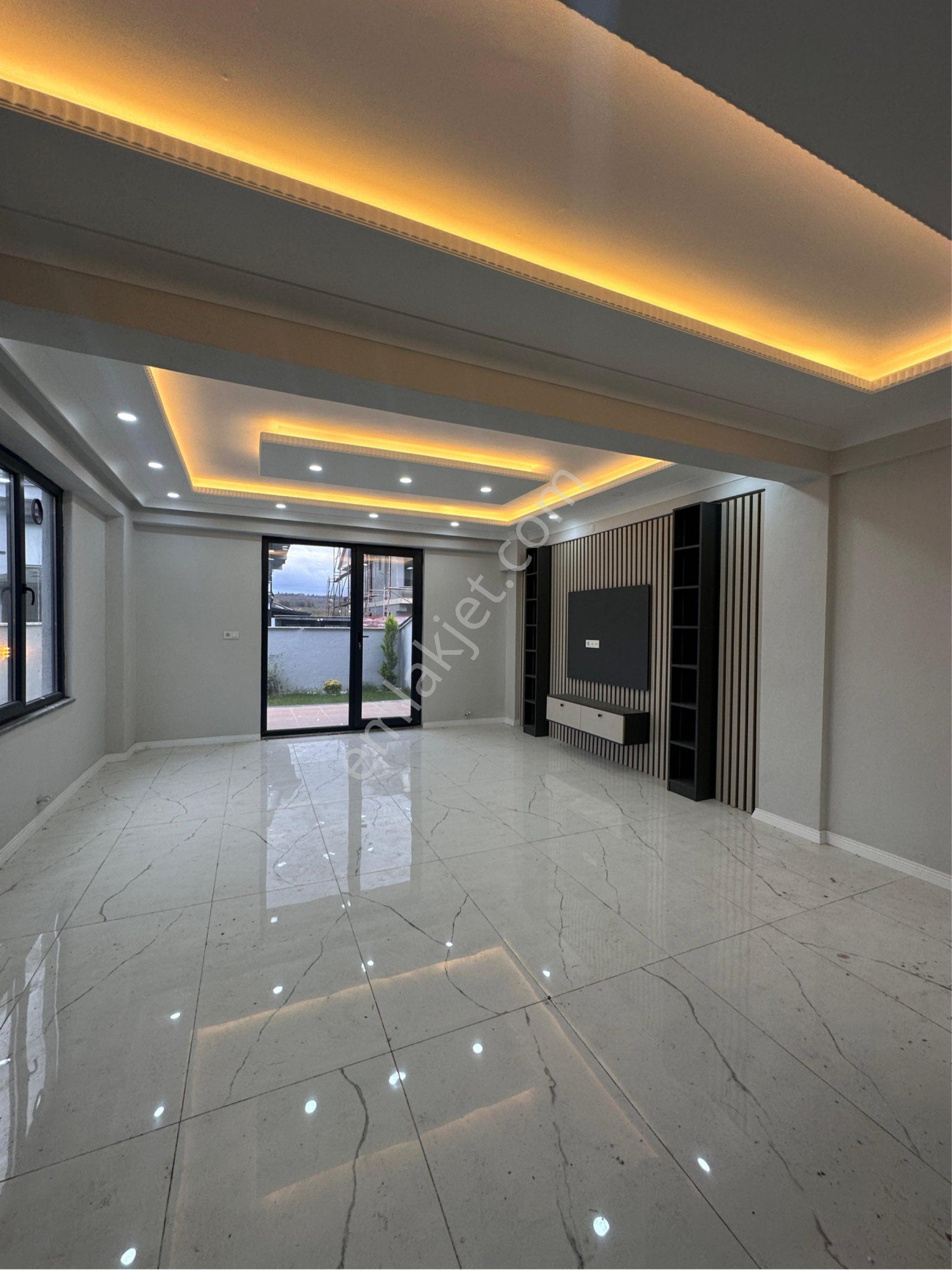 Üstüner Gayrimenkulden Fırsat 4+1 Villa!!