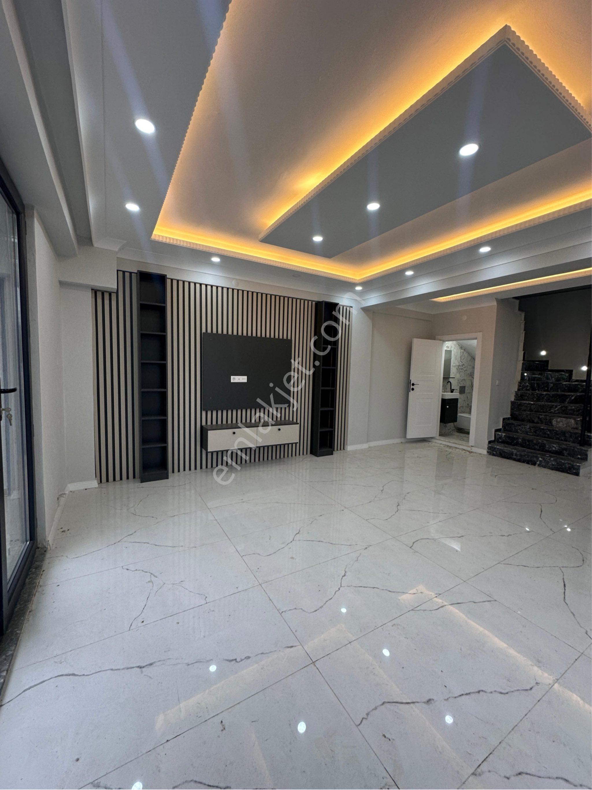 Üstüner Gayrimenkulden Fırsat 4+1 Villa!! - Görsel 32