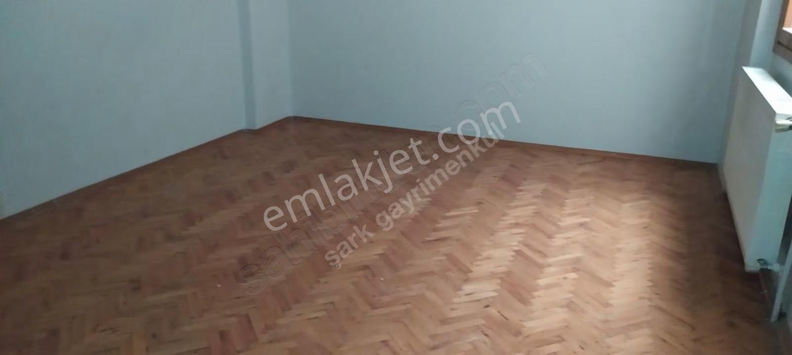 Rüstempaşa Mahallesi'nde 3+1 Geniş Daire - Görsel 10