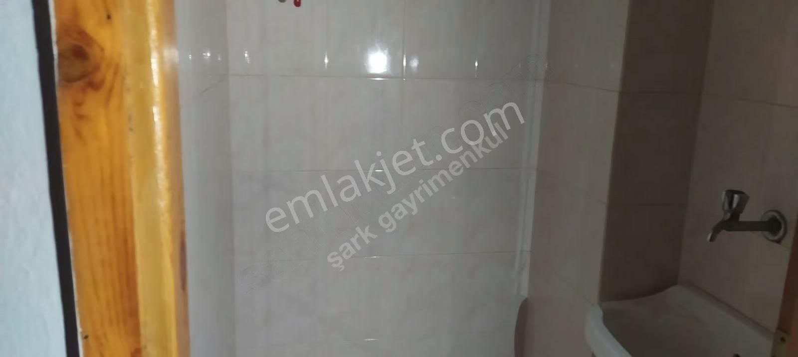 Rüstempaşa Mahallesi'nde 3+1 Geniş Daire - Görsel 7