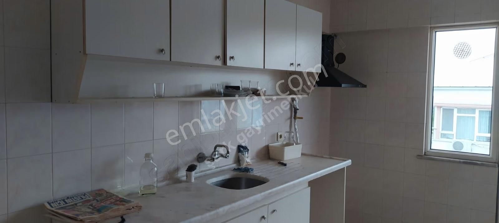 Rüstempaşa Mahallesi'nde 3+1 Geniş Daire - Görsel 12