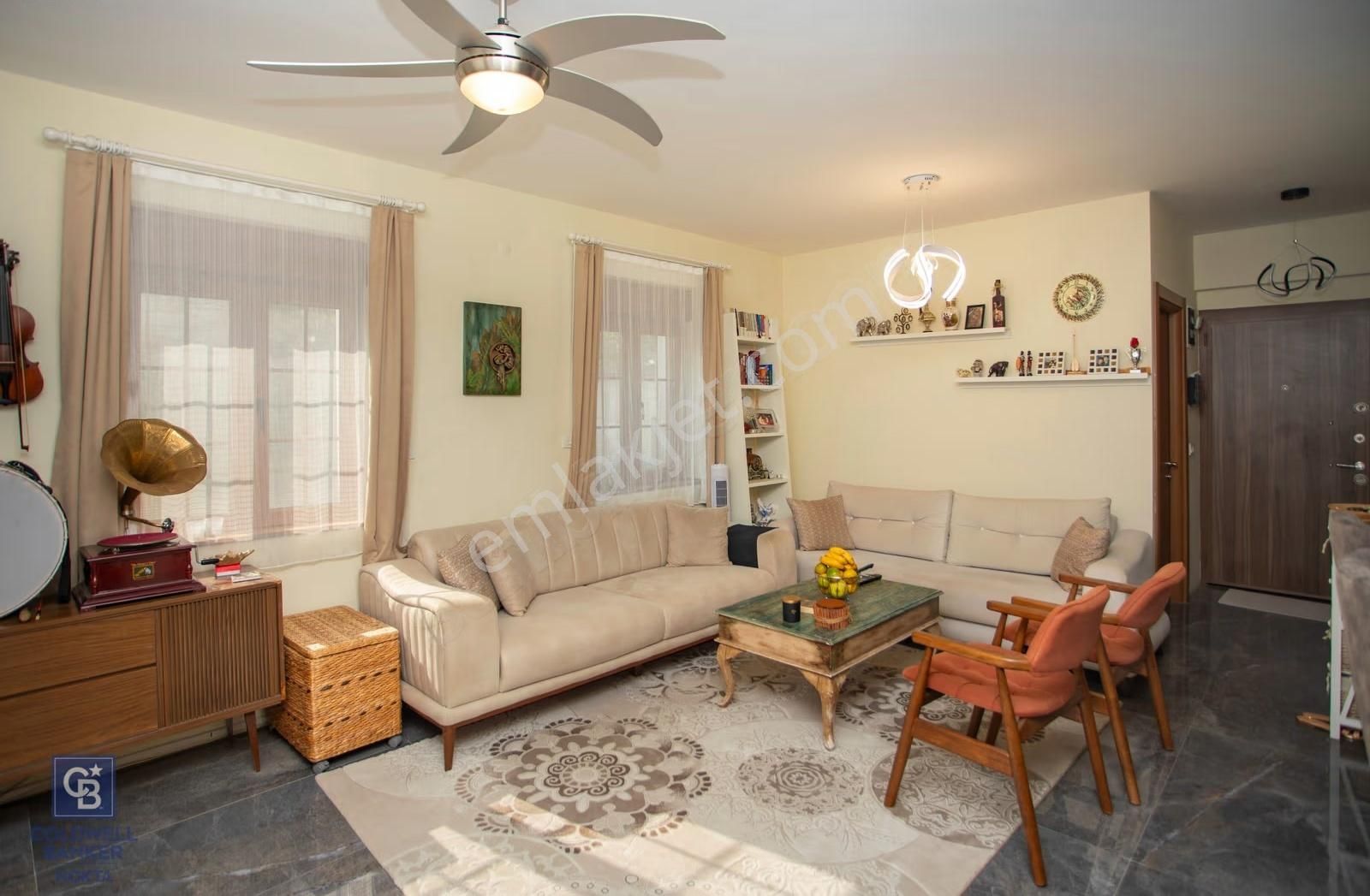 Eski Foça Atatürk Mah. Satılık 3+1 Tam Müstakil Havuzlu Villa - Görsel 14