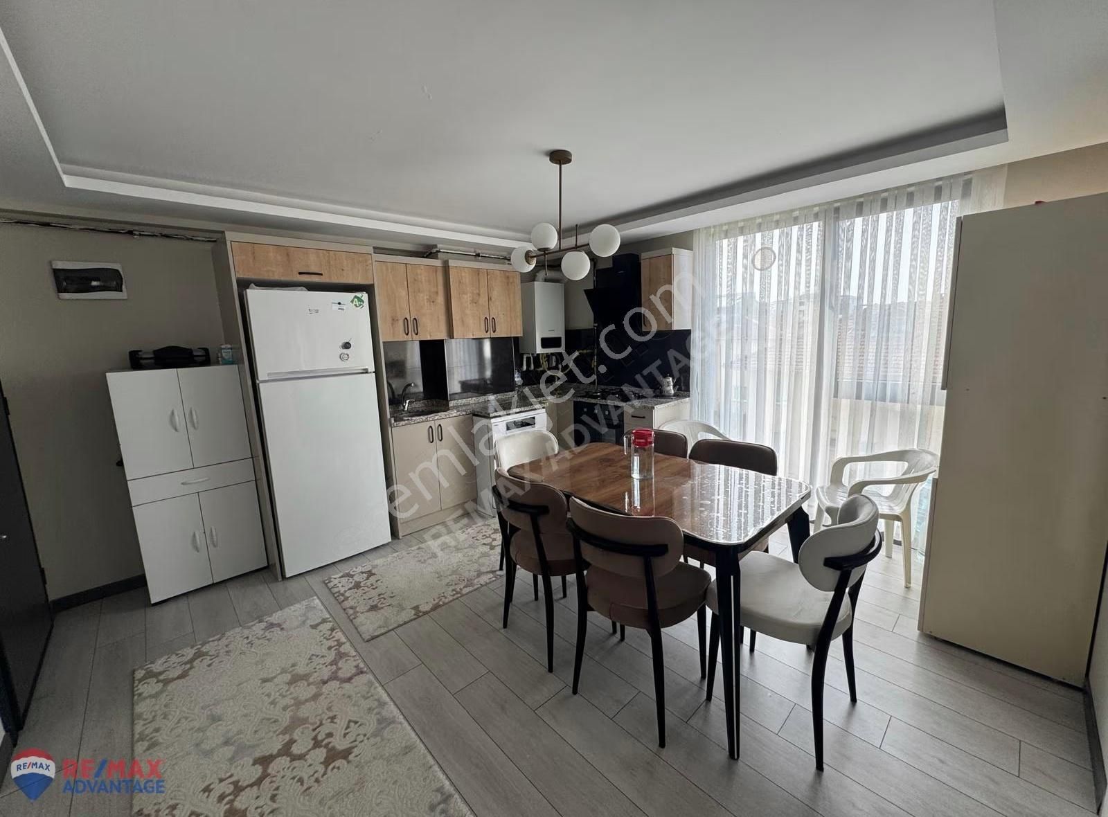 Remax Advantage'dan Akçalar'da Merkezi Konumda Satılık 2+1 Daire