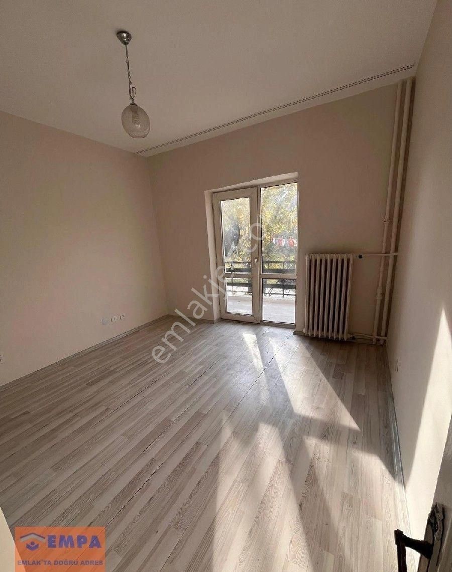 Empa'dan Anıtkabir Manzaralı, Geniş, Yapılı 3+1 Kiralık Daire - Görsel 12