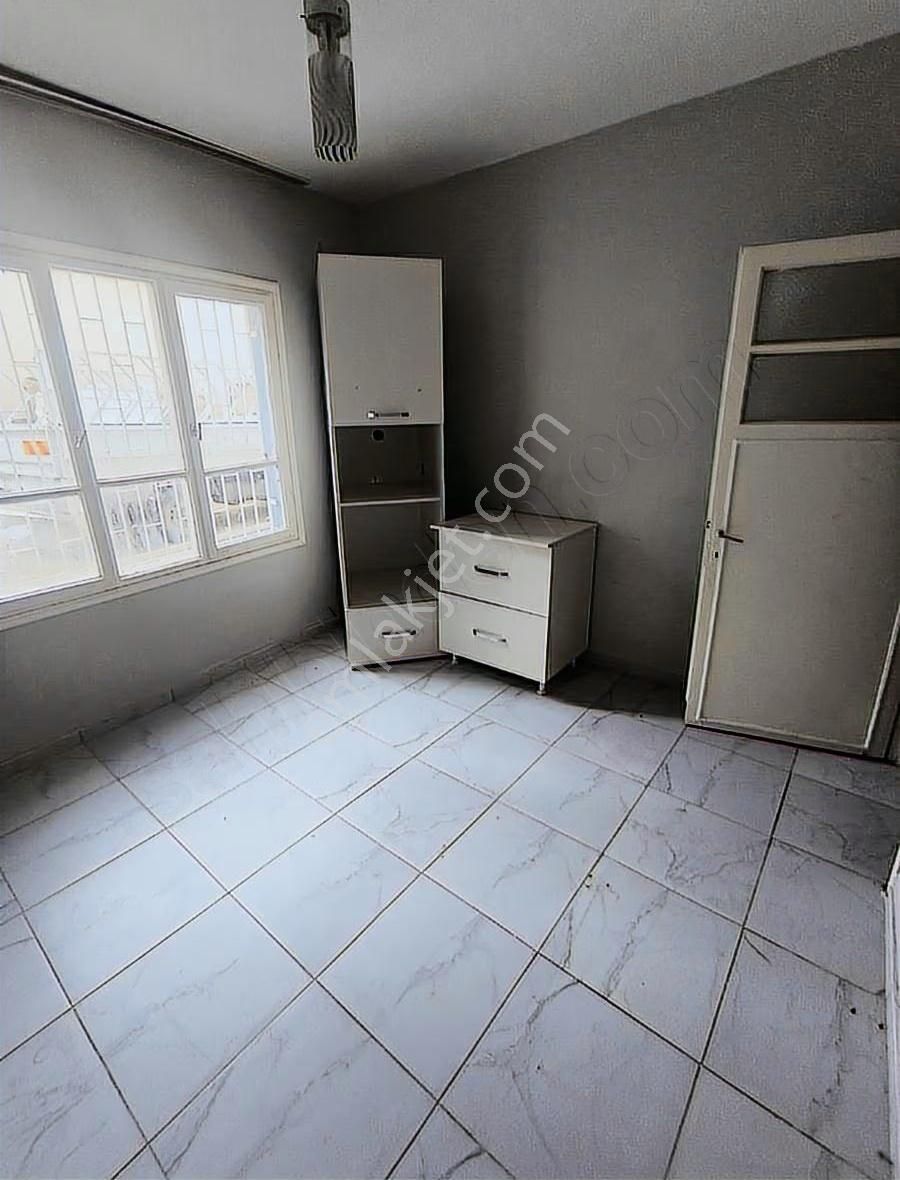 Şakirpaşa Mah. 3 Katlı Müstakil Ev - Görsel 6