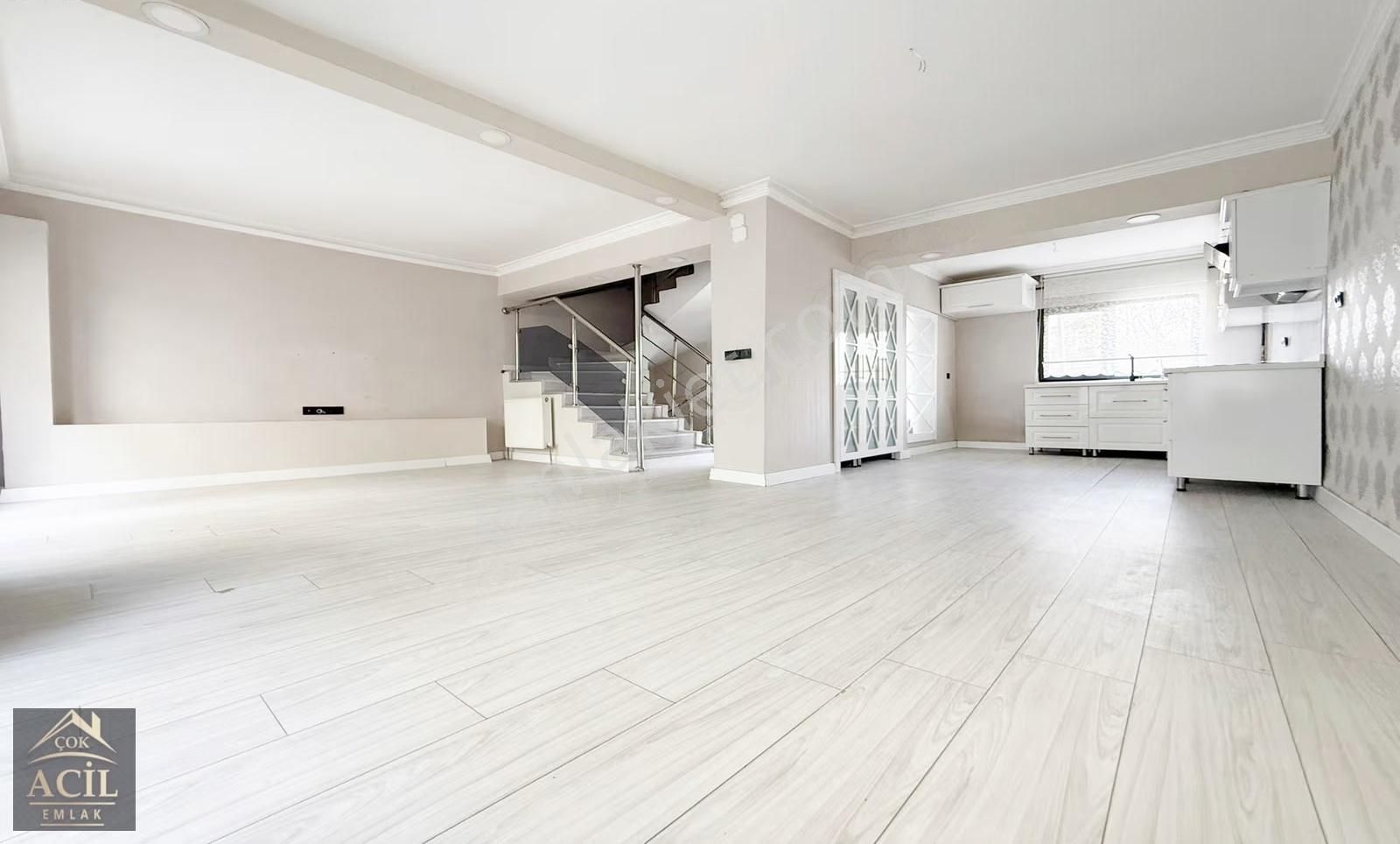 Çok Acil'den Full Yapılı Merkezi Konumda 4,5+1 Müstakil Daire ! - Görsel 26