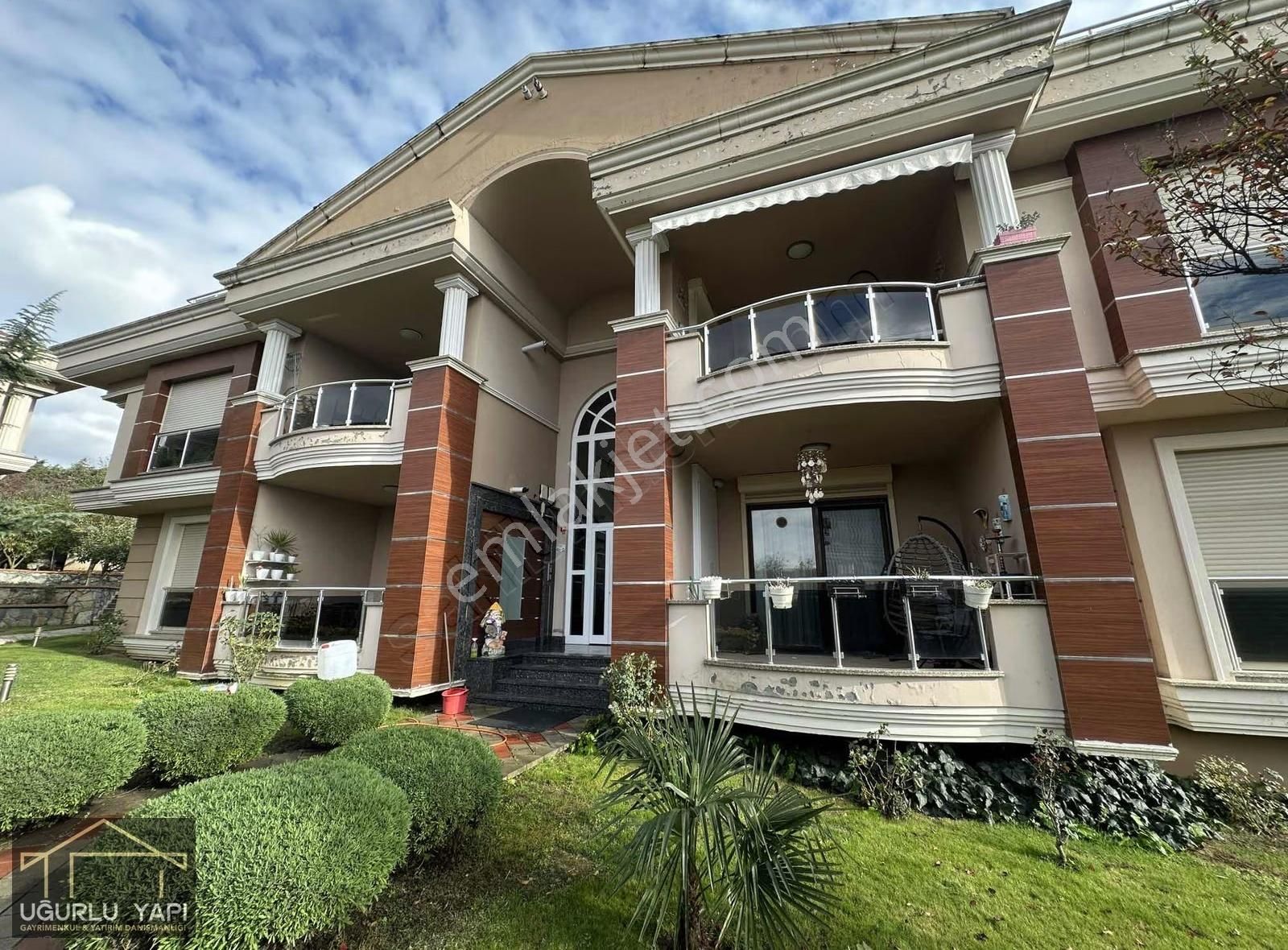 Uğurlu'dan Lüks Ve Modern Aile Sitesinde Kiralık 4+1 215m2 Daire - Görsel 31