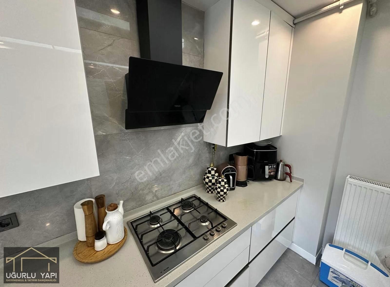 Uğurlu'dan Lüks Ve Modern Aile Sitesinde Kiralık 4+1 215m2 Daire - Görsel 10