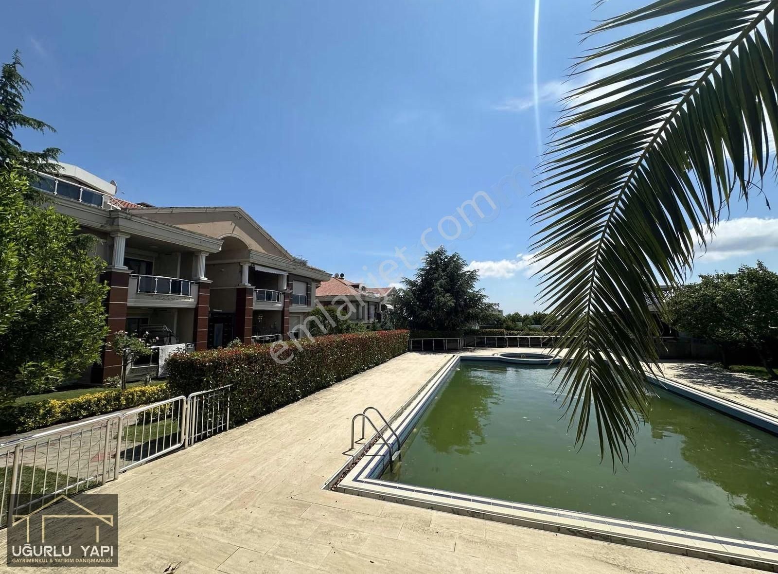 Uğurlu'dan Lüks Ve Modern Aile Sitesinde Kiralık 4+1 215m2 Daire - Görsel 12