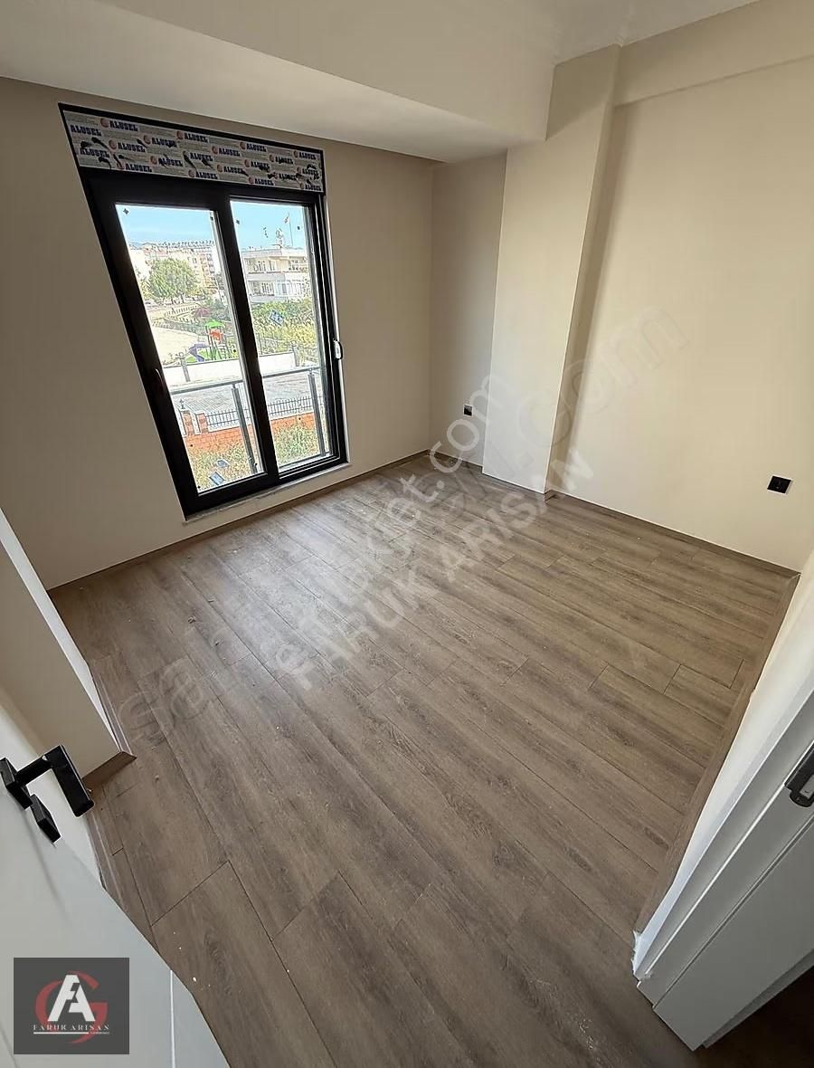 Faruk Arısan'dan Süper Konumda Oturuma Hazır Geniş Ve Lüx 1+1 - Görsel 3