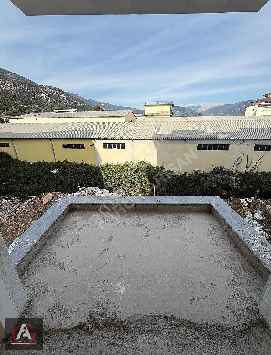 Faruk Arısan'dan Bitim Aşamasında Havuzlu Site İçi Geniş 1+1 - Görsel 2