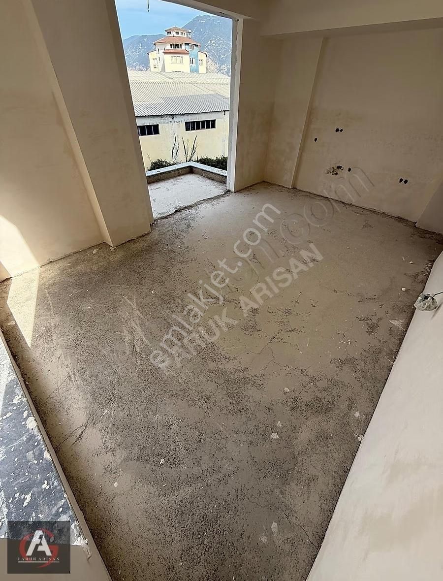 Faruk Arısan'dan Bitim Aşamasında Havuzlu Site İçi Geniş 1+1 - Görsel 4