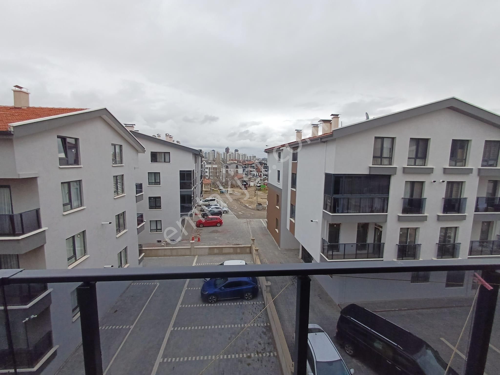 İncek De Bulvara Üniversitelere Yakın Kombili Asansörlü Otoparklı 3+1 Kiralık Dubleks Daire - Görsel 11