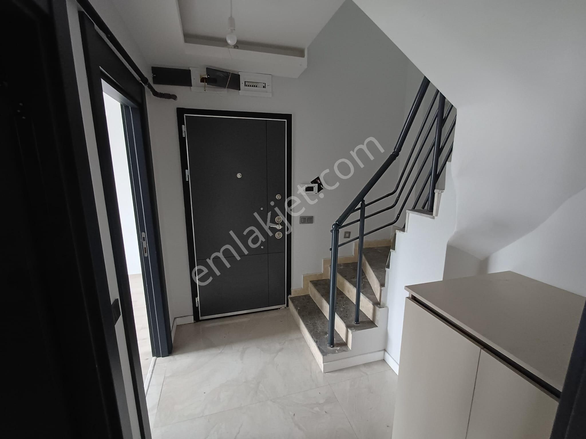 İncek De Bulvara Üniversitelere Yakın Kombili Asansörlü Otoparklı 3+1 Kiralık Dubleks Daire - Görsel 21