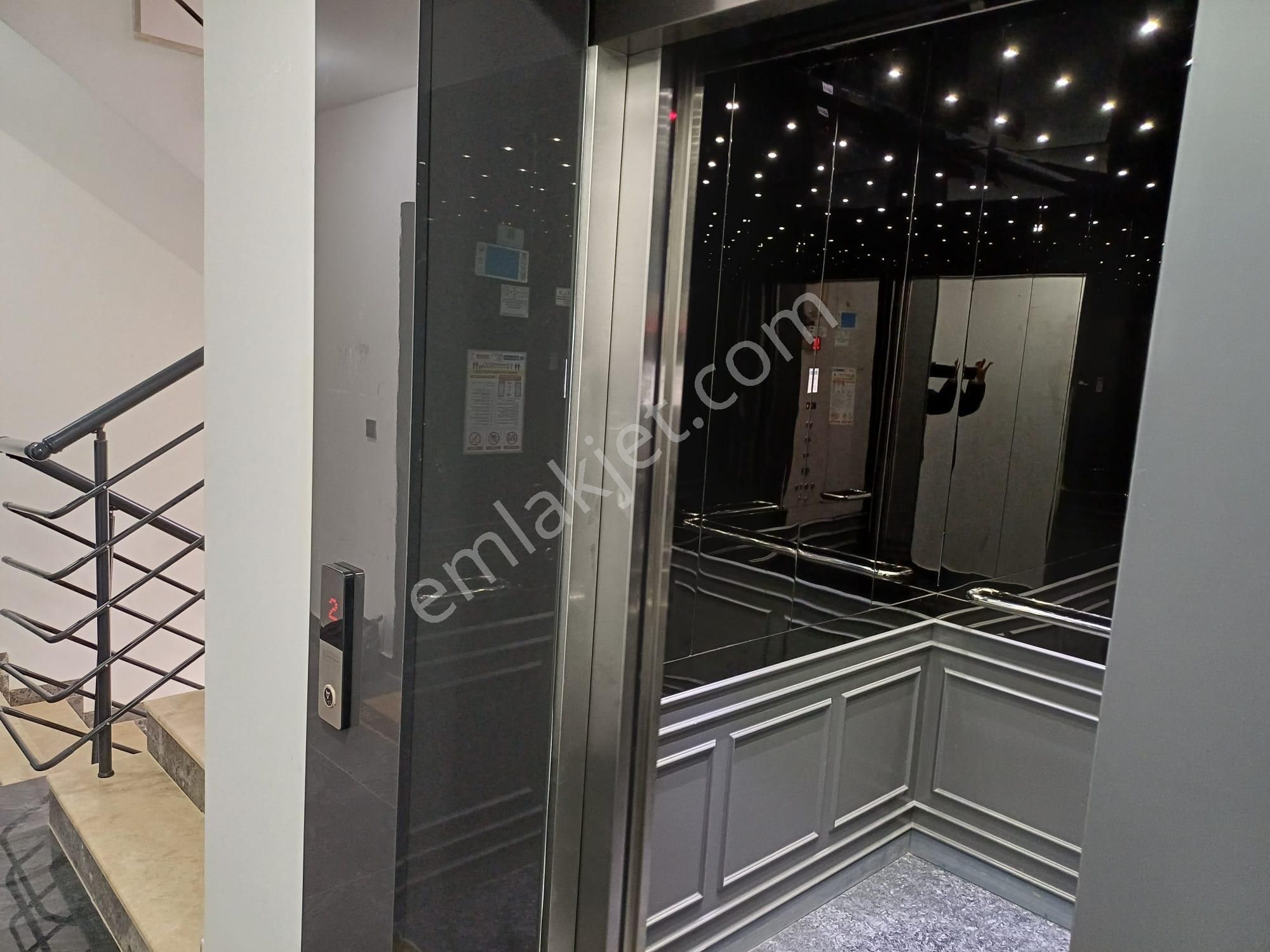 İncek De Bulvara Üniversitelere Yakın Kombili Asansörlü Otoparklı 3+1 Kiralık Dubleks Daire - Görsel 34