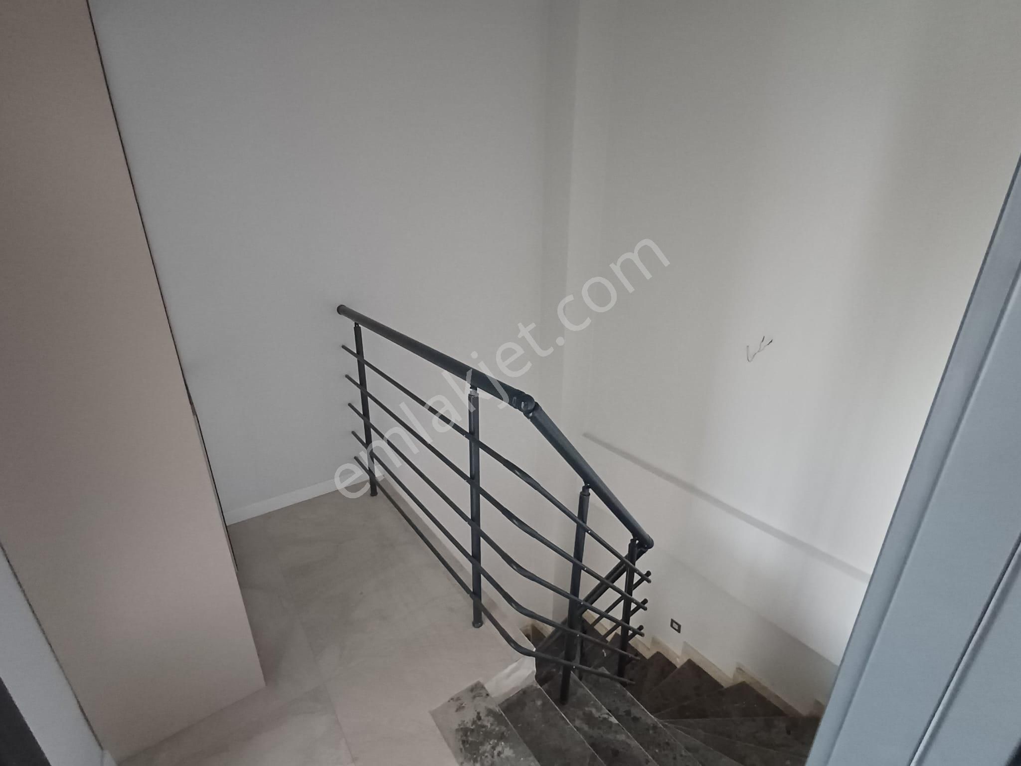 İncek De Bulvara Üniversitelere Yakın Kombili Asansörlü Otoparklı 3+1 Kiralık Dubleks Daire - Görsel 26