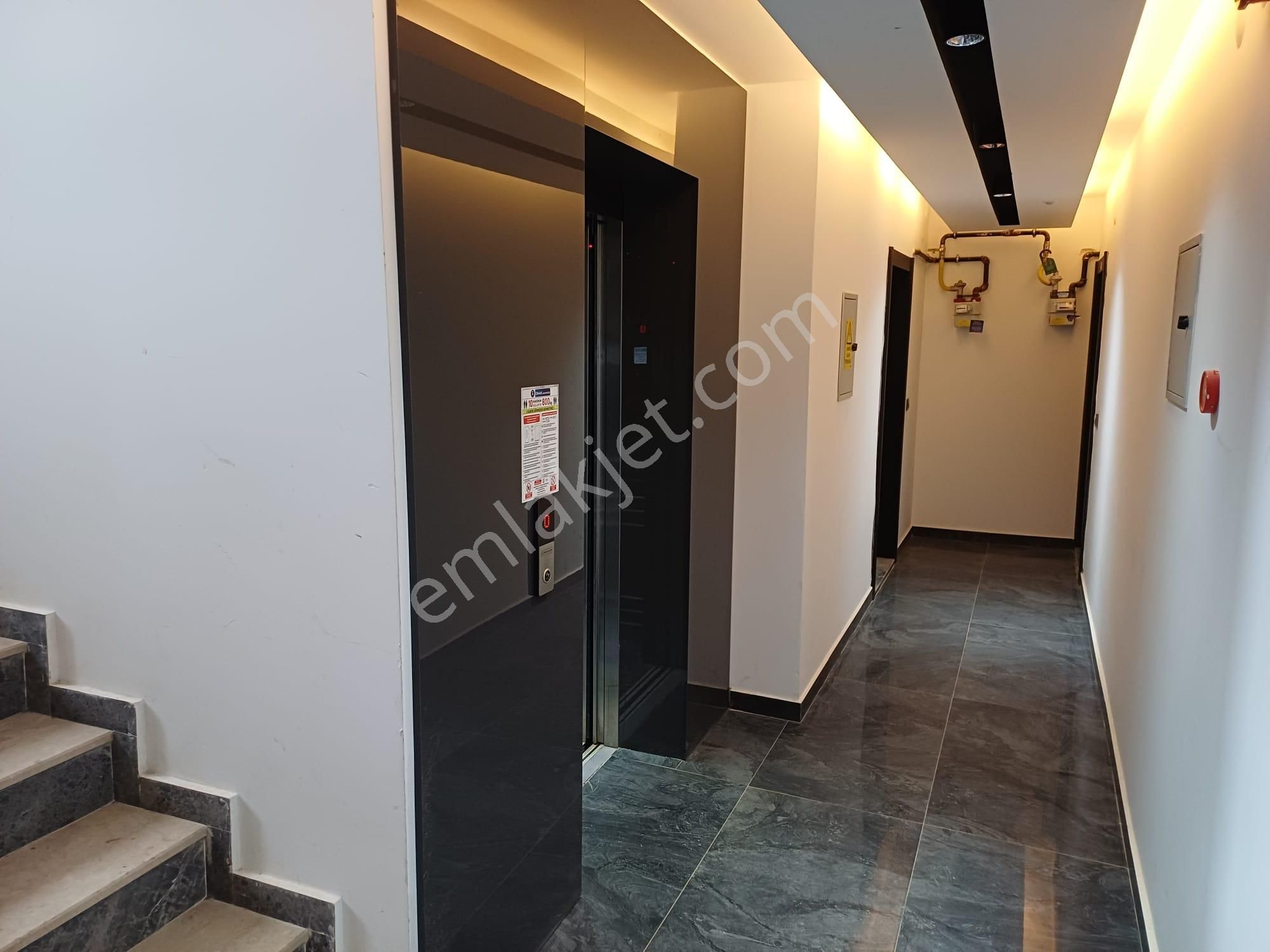 İncek De Bulvara Üniversitelere Yakın Kombili Asansörlü Otoparklı 3+1 Kiralık Dubleks Daire - Görsel 35