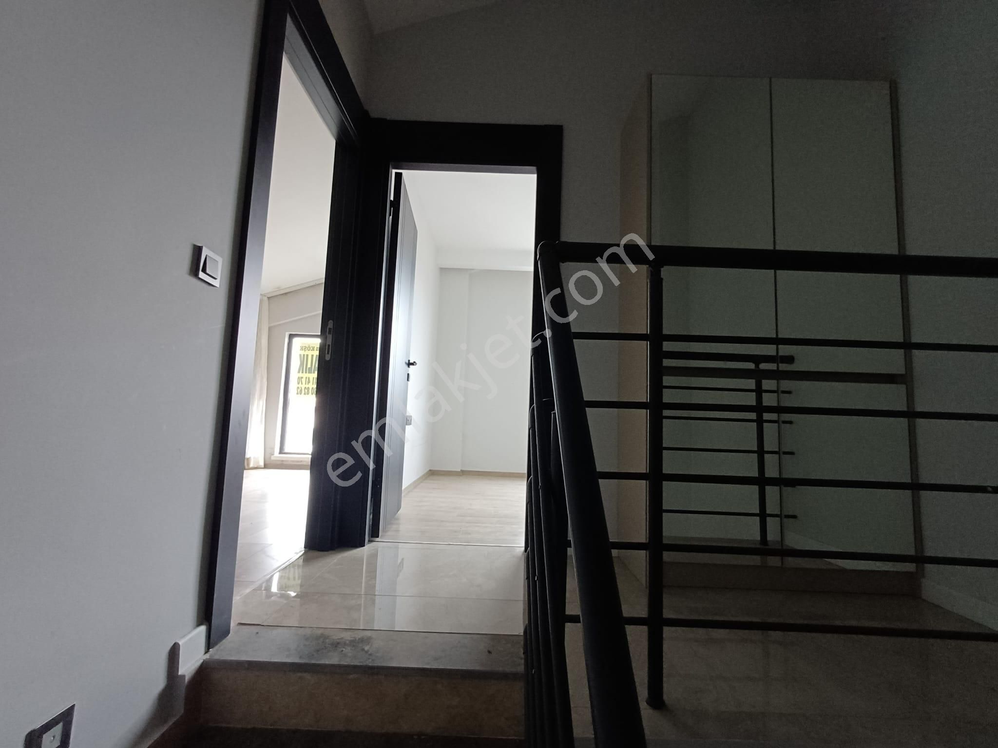 İncek De Bulvara Üniversitelere Yakın Kombili Asansörlü Otoparklı 3+1 Kiralık Dubleks Daire - Görsel 28