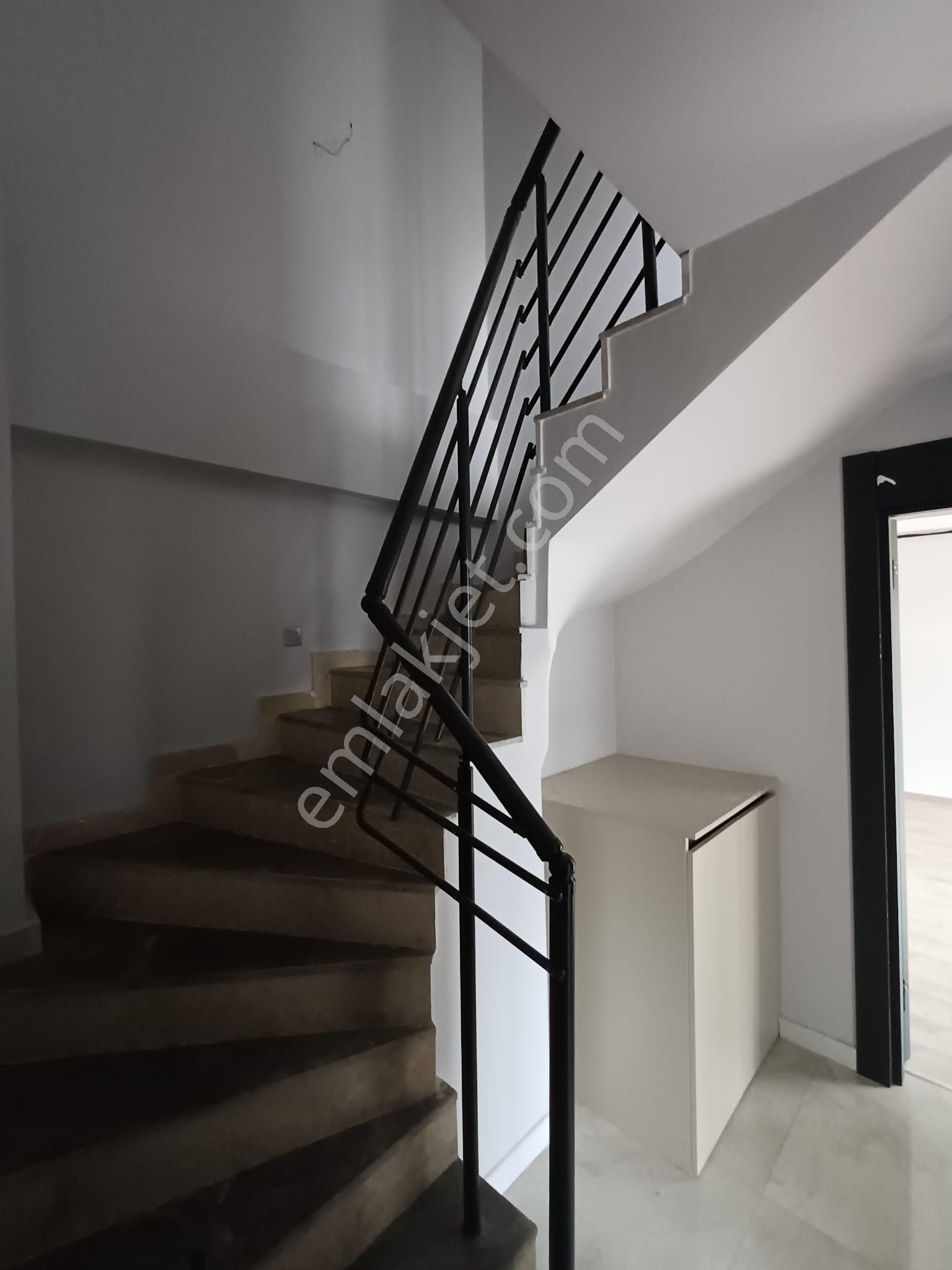 İncek De Bulvara Üniversitelere Yakın Kombili Asansörlü Otoparklı 3+1 Kiralık Dubleks Daire - Görsel 19