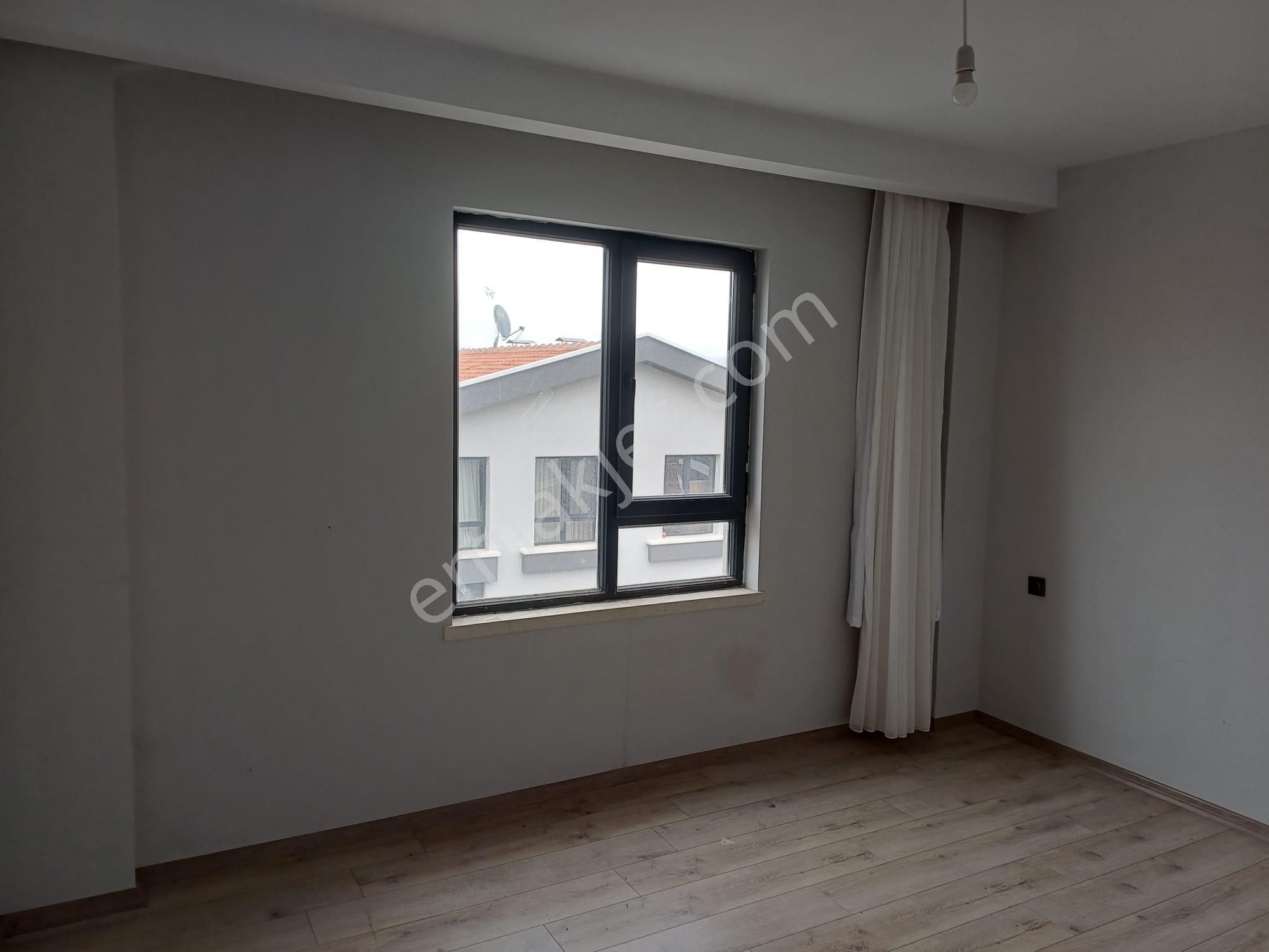 İncek De Bulvara Üniversitelere Yakın Kombili Asansörlü Otoparklı 3+1 Kiralık Dubleks Daire - Görsel 25