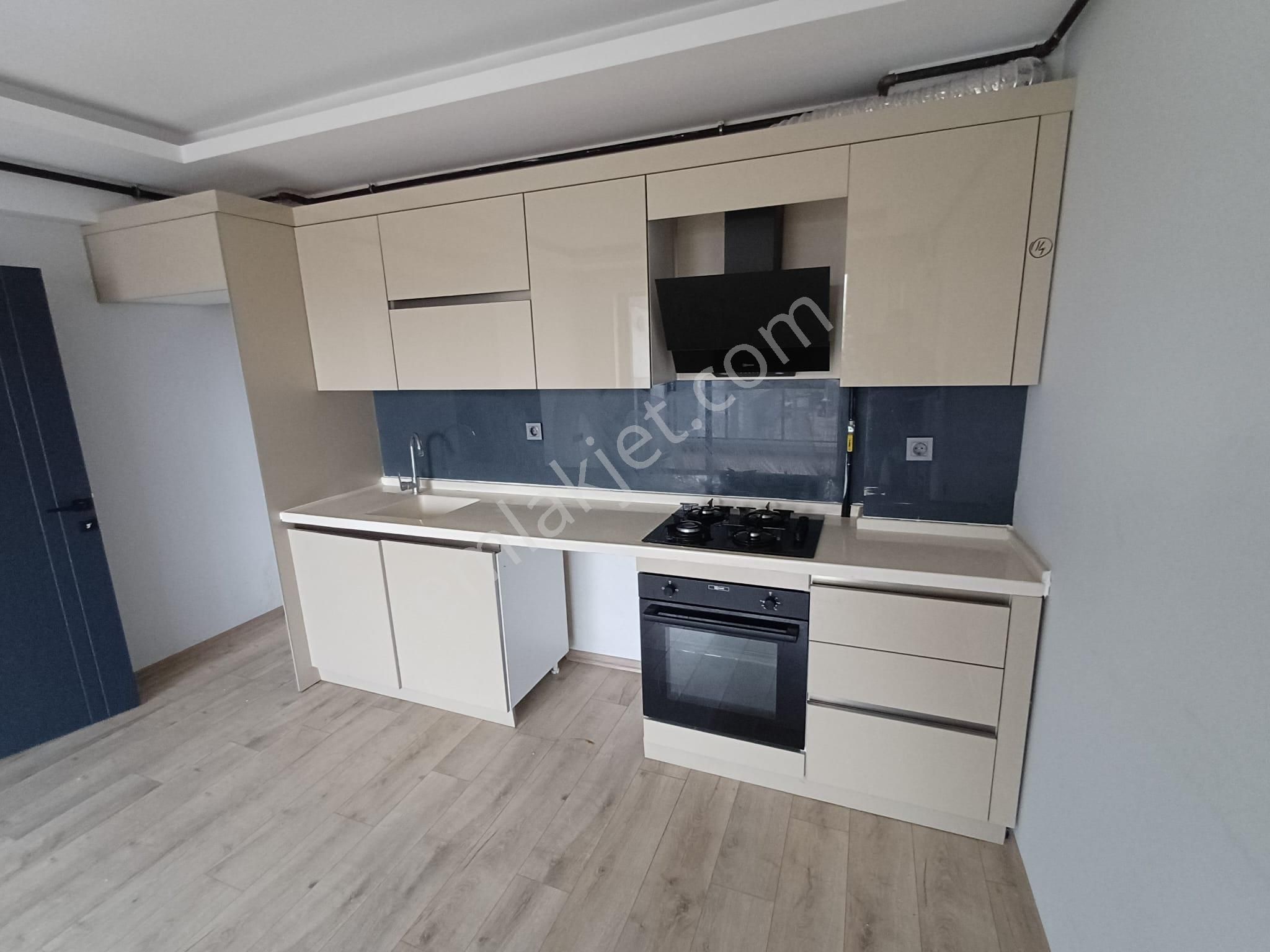 İncek De Bulvara Üniversitelere Yakın Kombili Asansörlü Otoparklı 3+1 Kiralık Dubleks Daire - Görsel 4