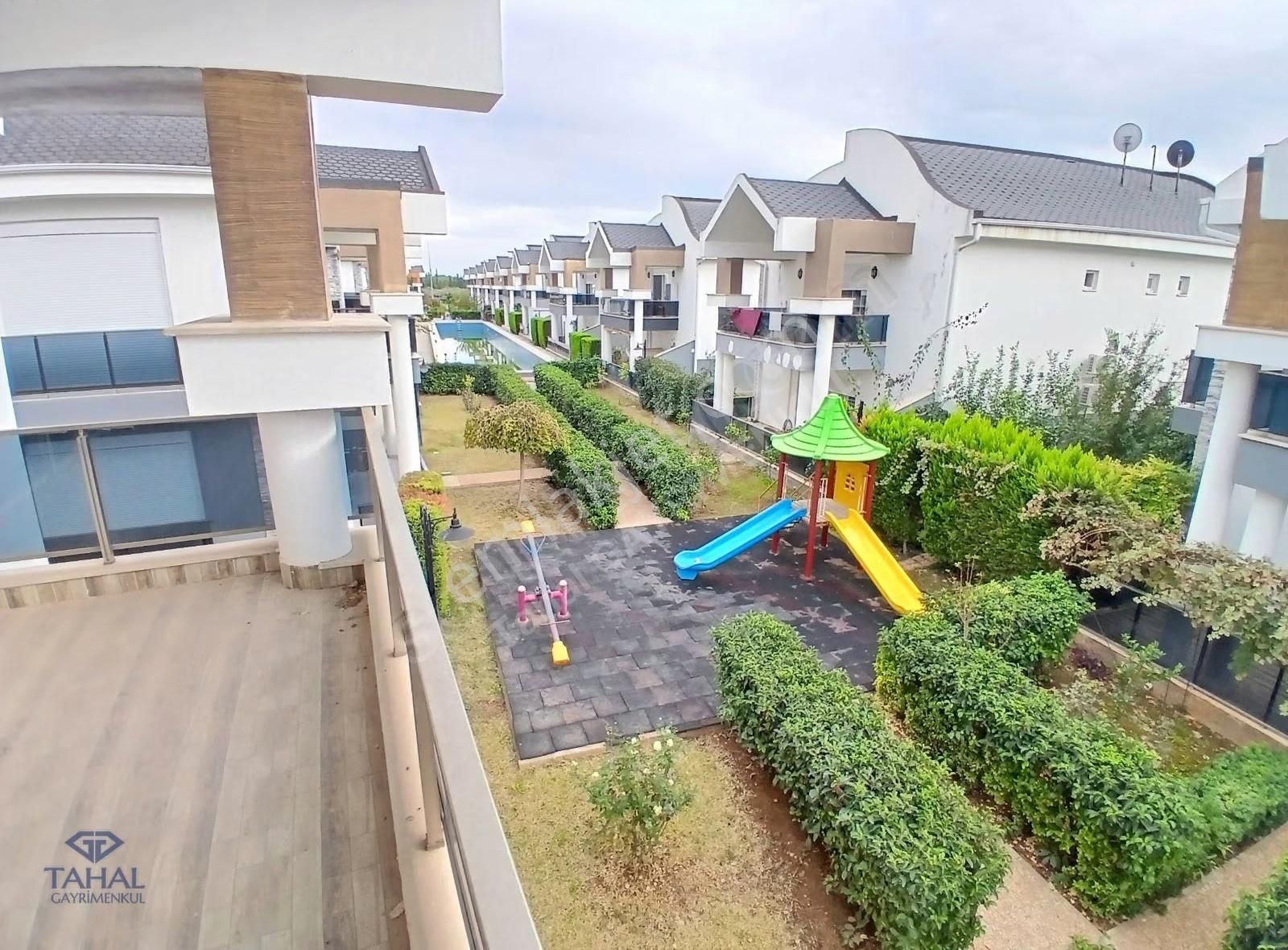 Döşemealtında 300m2 Site İçinde Satılık 4+1 Villa Özel Bahçeli - Görsel 31
