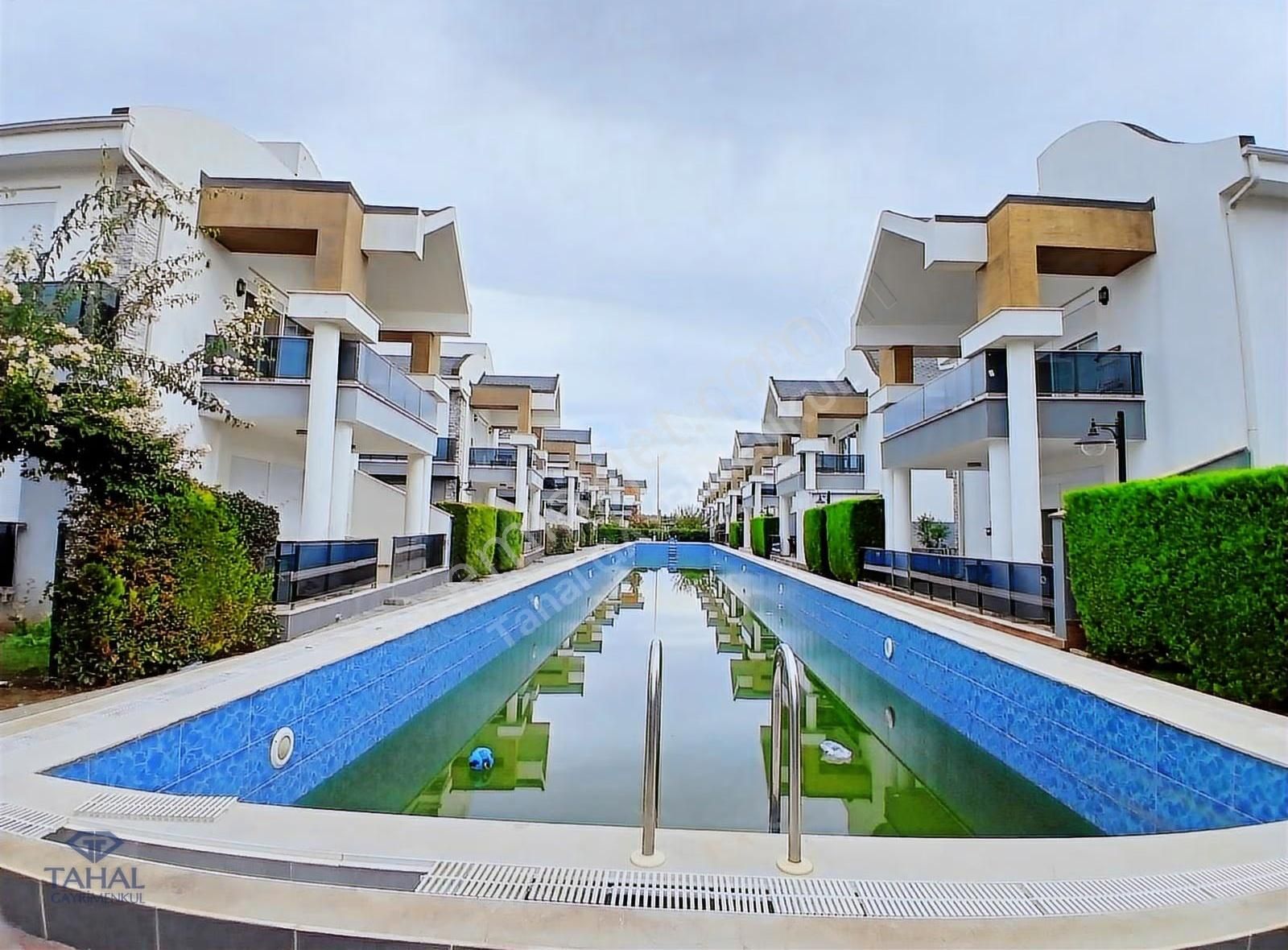 Döşemealtında 300m2 Site İçinde Satılık 4+1 Villa Özel Bahçeli - Görsel 10