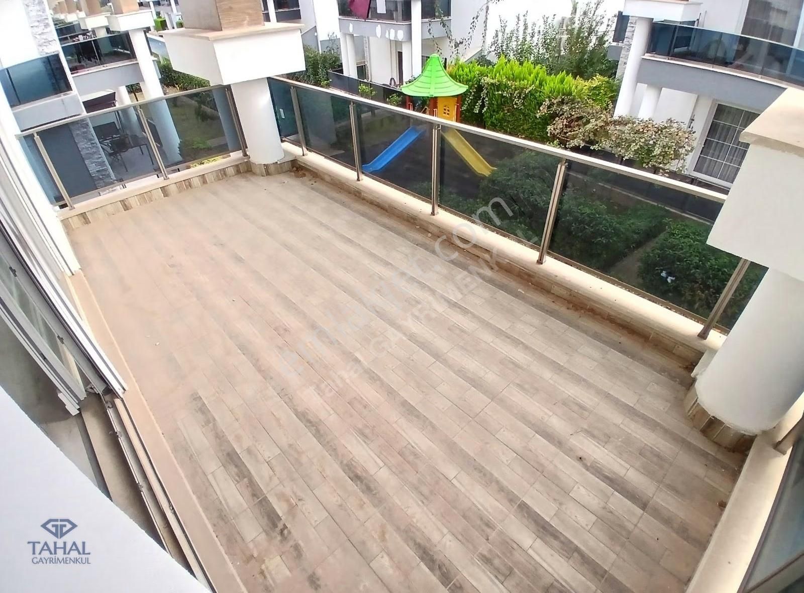 Döşemealtında 300m2 Site İçinde Satılık 4+1 Villa Özel Bahçeli - Görsel 30