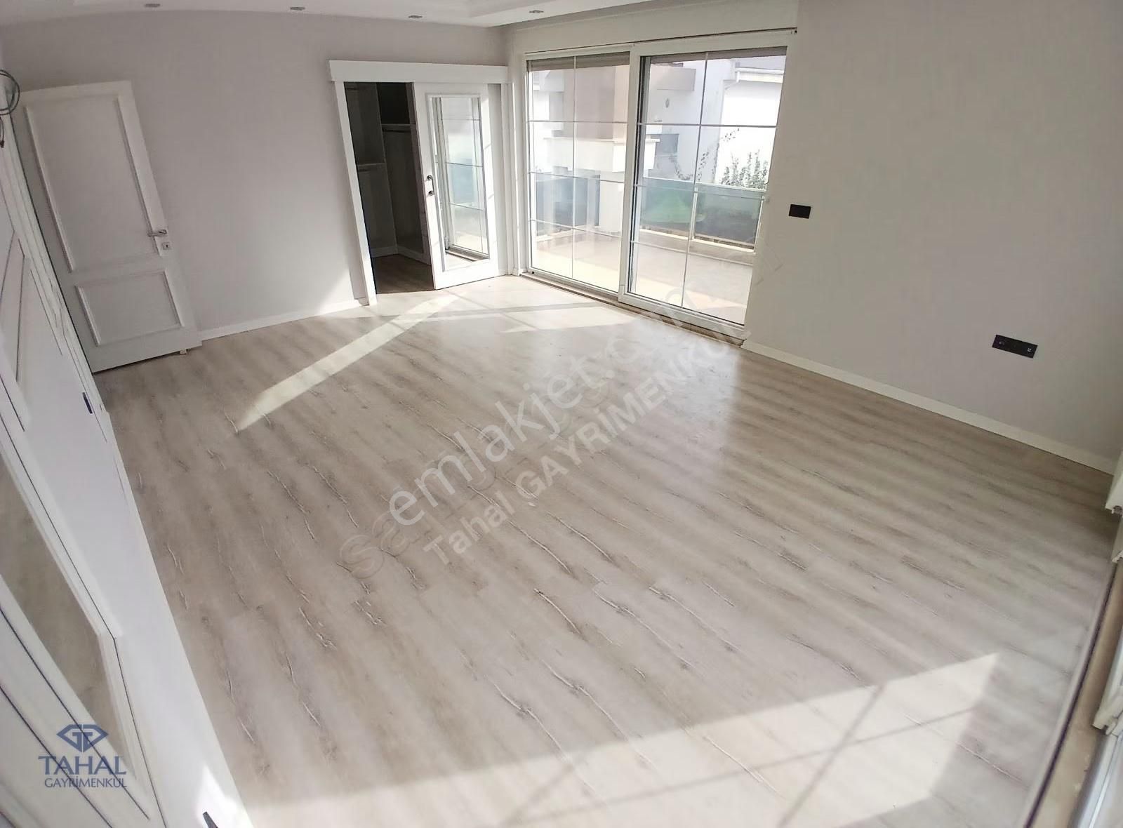 Döşemealtında 300m2 Site İçinde Satılık 4+1 Villa Özel Bahçeli - Görsel 25
