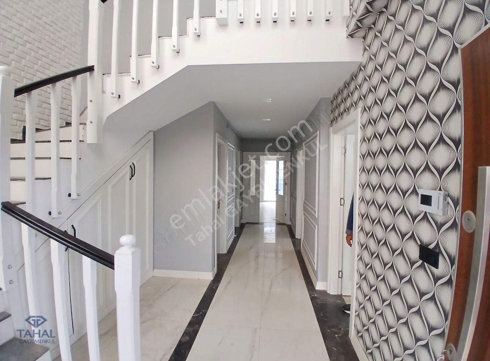 Döşemealtında 300m2 Site İçinde Satılık 4+1 Villa Özel Bahçeli - Görsel 23
