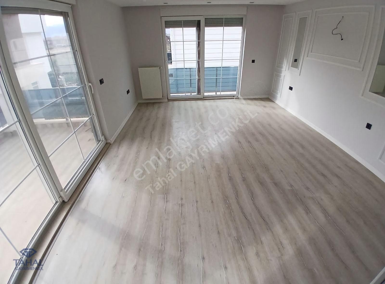 Döşemealtında 300m2 Site İçinde Satılık 4+1 Villa Özel Bahçeli - Görsel 21