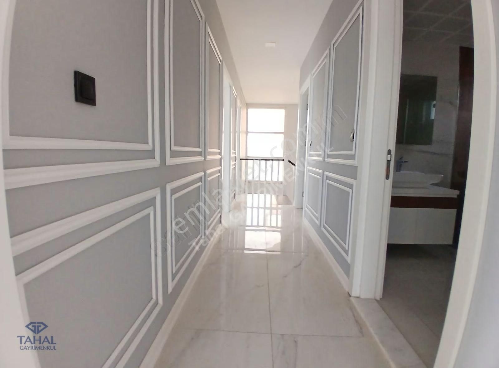 Döşemealtında 300m2 Site İçinde Satılık 4+1 Villa Özel Bahçeli - Görsel 34