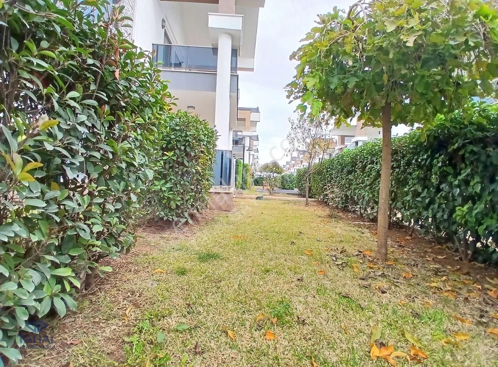 Döşemealtında 300m2 Site İçinde Satılık 4+1 Villa Özel Bahçeli - Görsel 17