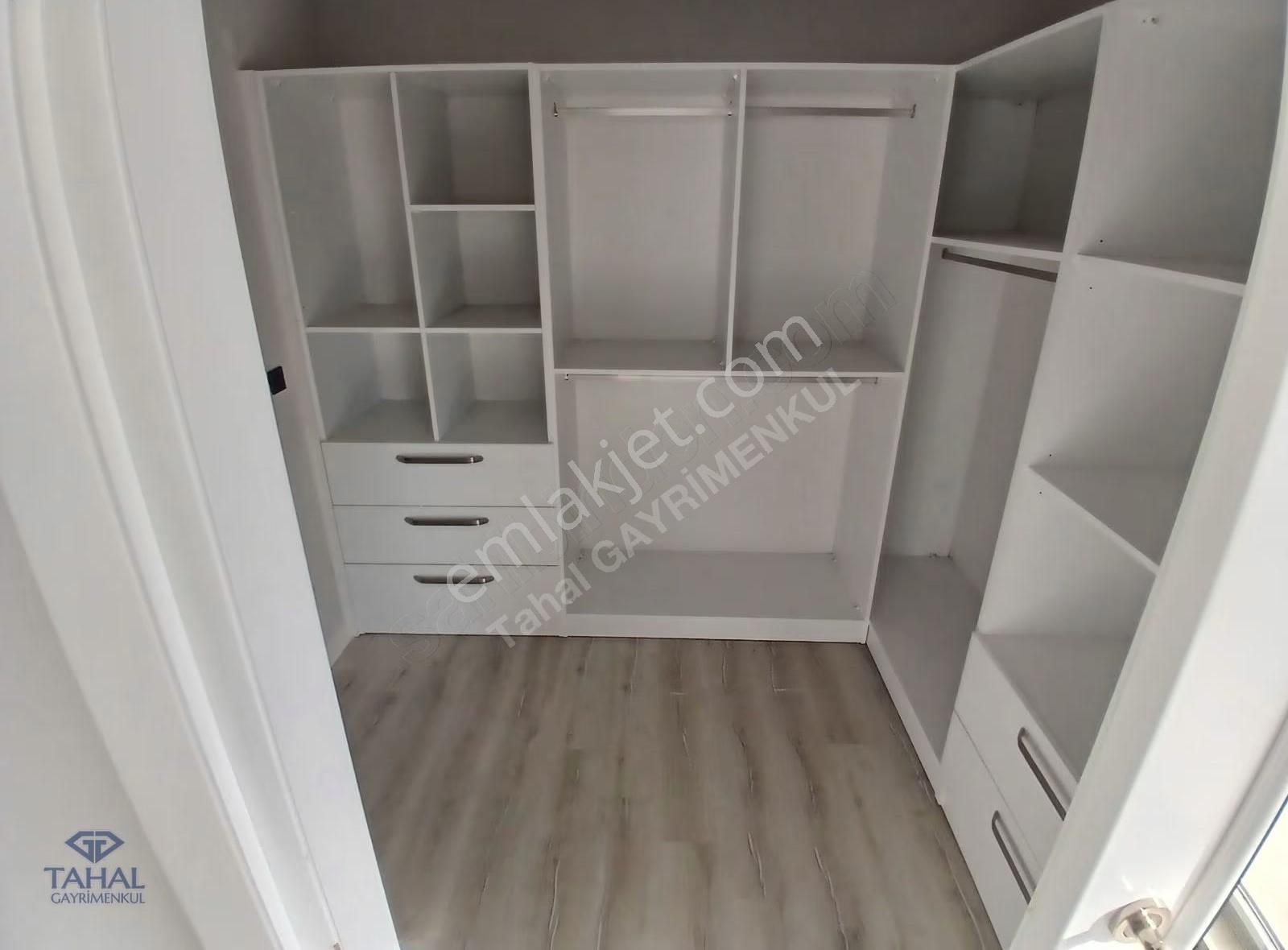 Döşemealtında 300m2 Site İçinde Satılık 4+1 Villa Özel Bahçeli - Görsel 4